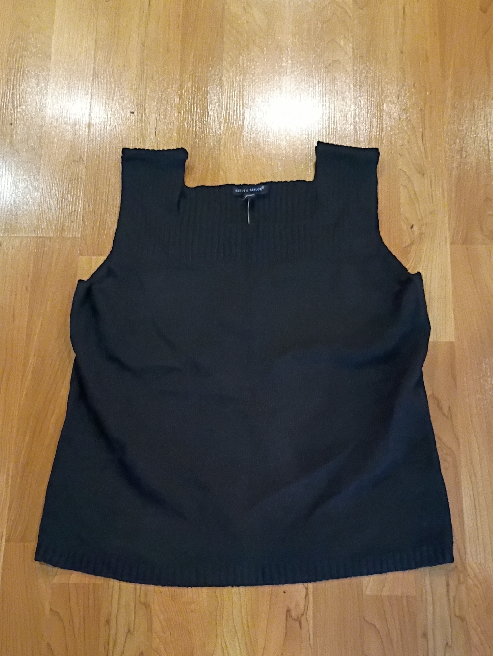Carolyn Taylor Black Ribbed Square-Neck Tank